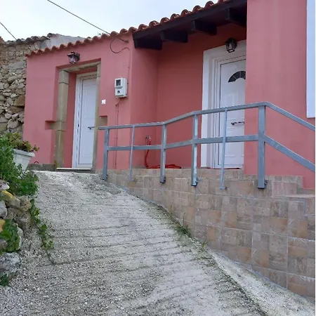 Pantheon House * Pentátion